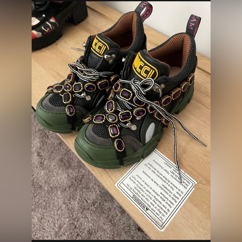 Womens Gucci flashtrek sega green.FIRM PRICE!!!